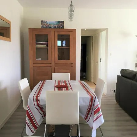 Biarritz, 3 Pieces, 4 Personnes - Fr-1-3-496